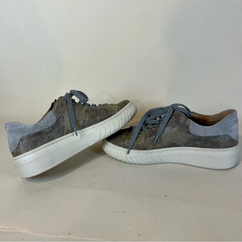 Sofft‎ Women's Gray Camouflage Casual Sneakers Modern Street Utilitarian